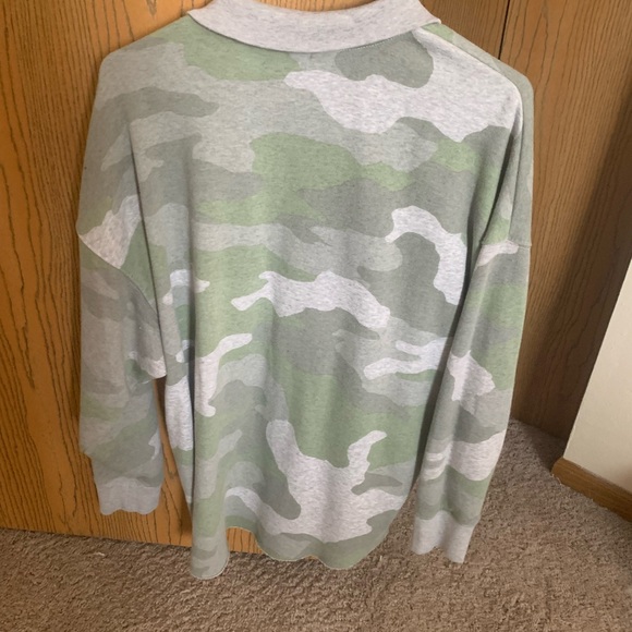 aerie camo quarter zip - Picture 3 of 4